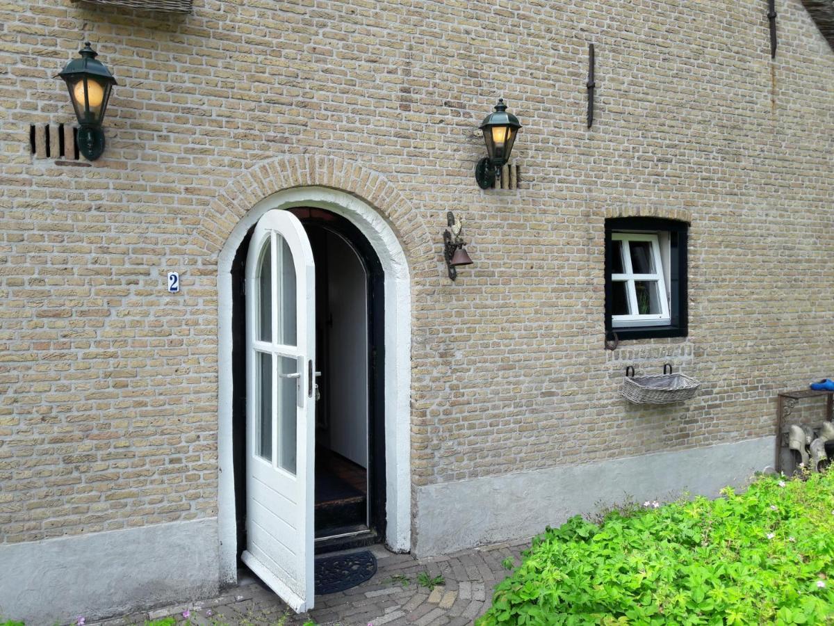 B&B Charming Farmhouse Prinsenbeek Екстериор снимка